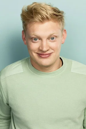  Curry Barker
