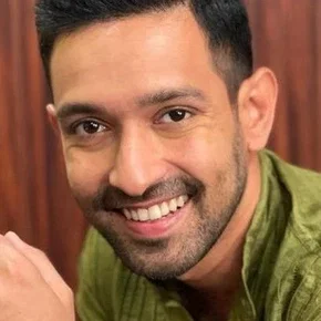 Photo star :  Vikrant Massey