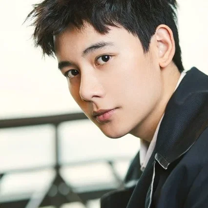  Xianxu Hu