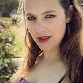 Photo star :  Emily Louise Rua