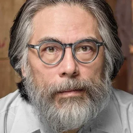  Carlos Siguion-Reyna
