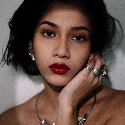  Aghniny Haque