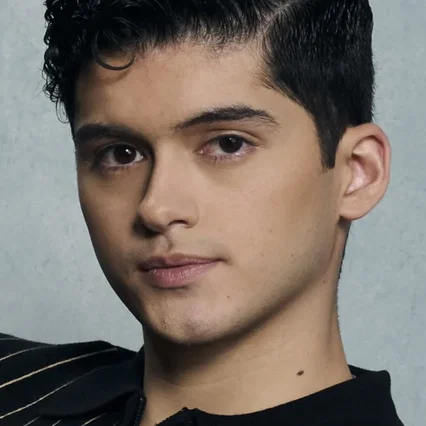 Max Pelayo