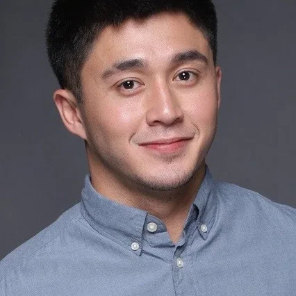  Arron Villaflor