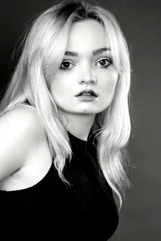  Natalie Grace
