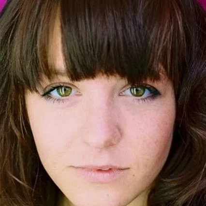  Caitlynne Medrek