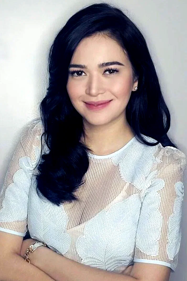 Bela Padilla