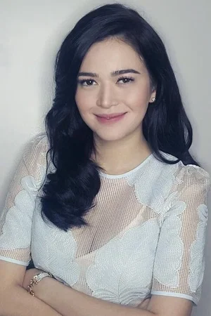  Bela Padilla
