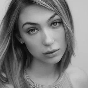 Photo star :  Hana Hrzic