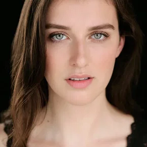 Photo star :  Brenna Coates