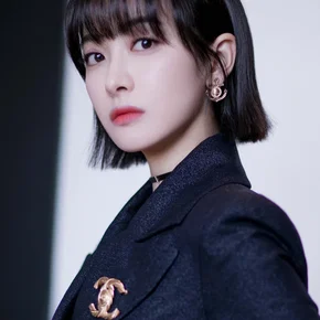 Photo star :  Song Qian