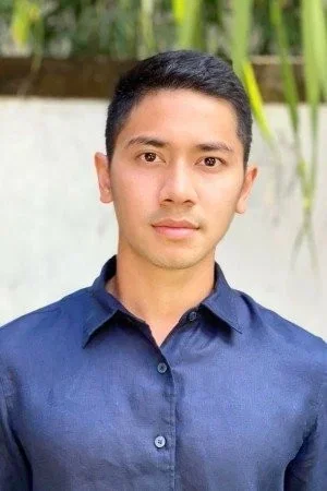  Emir Mahira
