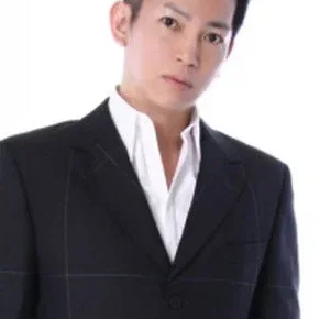 Photo star :  Tomokazu Maemura