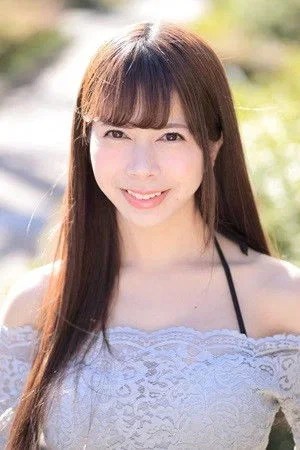  Natsu Sakurai photo