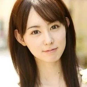 Photo star :  Akiyama Rina