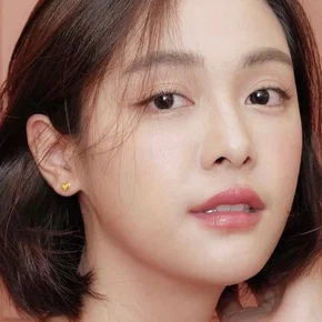Photo star :  Oom Eisaya Hosuwan