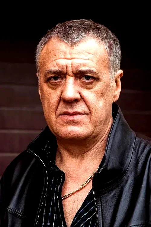  Артур Ваха