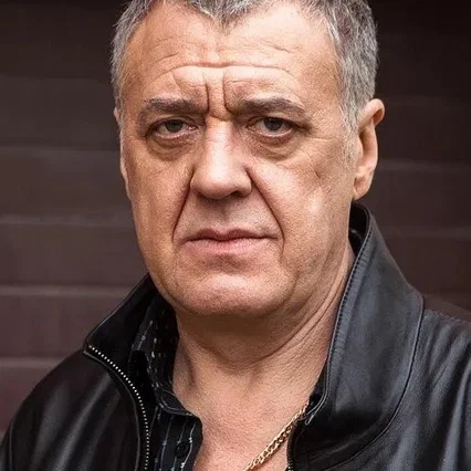  Артур Ваха