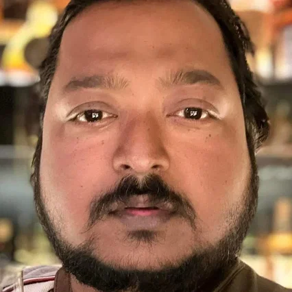  Soumyajit Majumdar