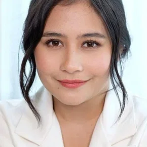 Photo star :  Prilly Latuconsina
