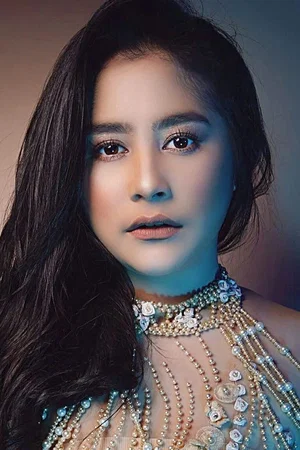  Prilly Latuconsina