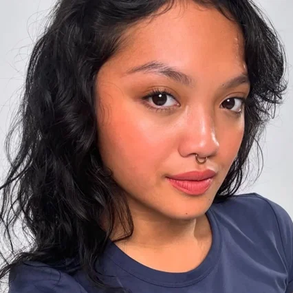  Anya Zen