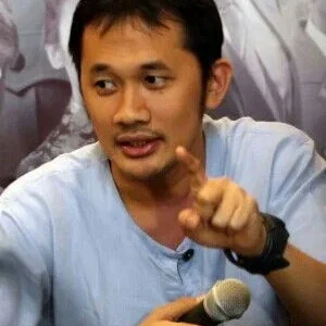  Hanung Bramantyo
