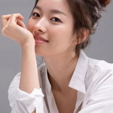  Lee Shi-ah