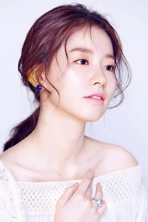  Lee Shi-ah