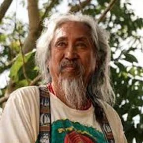 Photo star :  Kidlat Tahimik