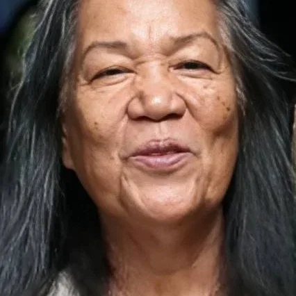  Erlinda Villalobos