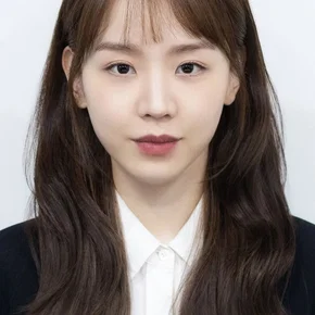 Photo star :  Shin Hye-sun