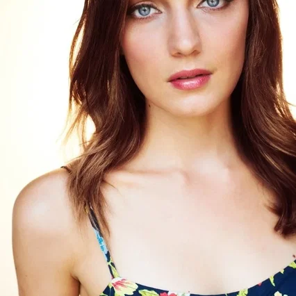  Hannah Levien