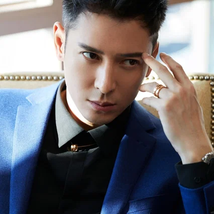  Han Dong