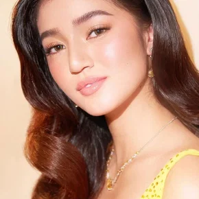 Photo star :  Belle Mariano