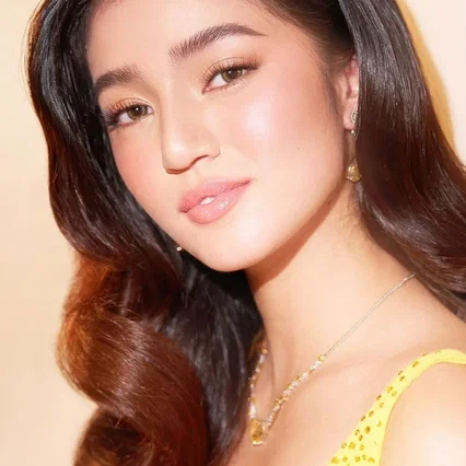  Belle Mariano
