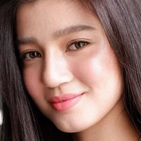Photo star :  Belle Mariano