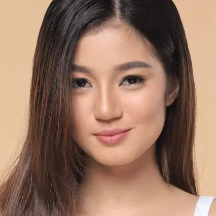  Belle Mariano