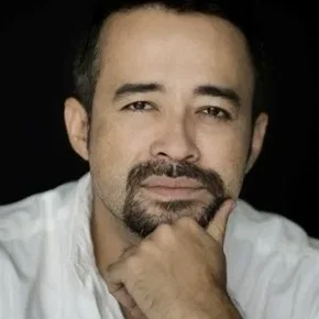 Photo star :  Tony Eusoff