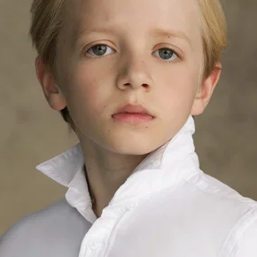 Photo star :  Dexter Sol Ansell