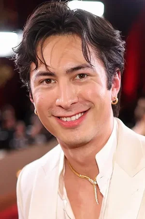  Hudson Williams