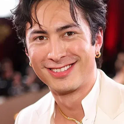  Hudson Williams