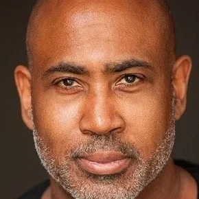 Photo star :  Lamont Thompson
