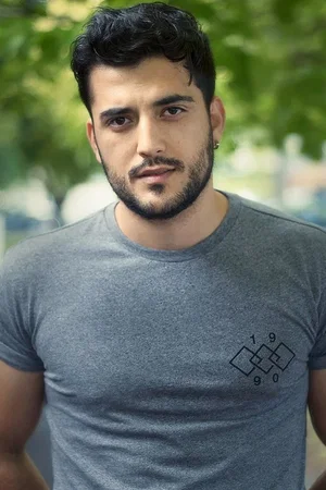  Phoenix Raei photo