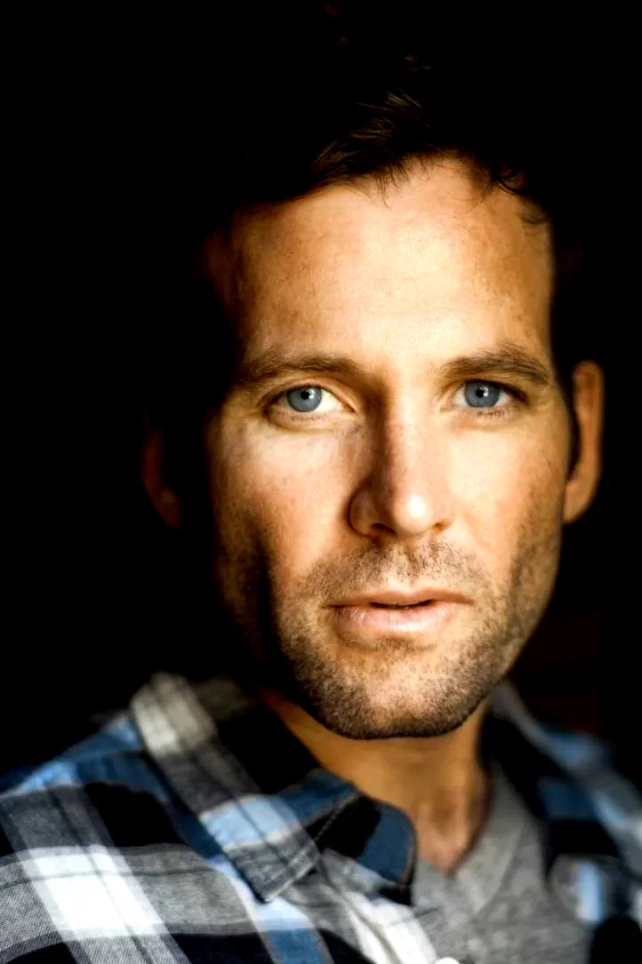 Eion Bailey