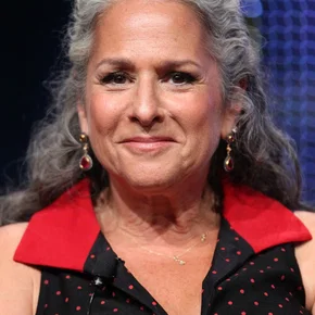 Photo star :  Marta Kauffman