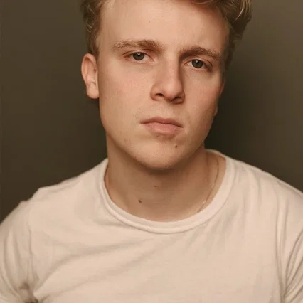  Miles Elliot