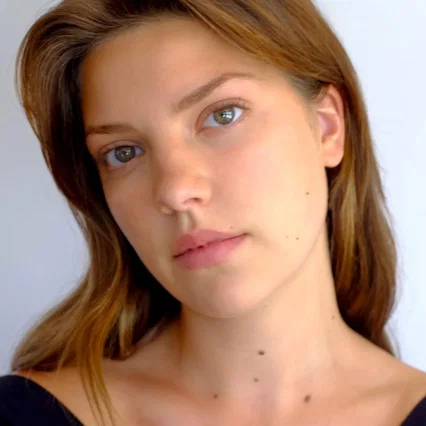 Catherine Missal