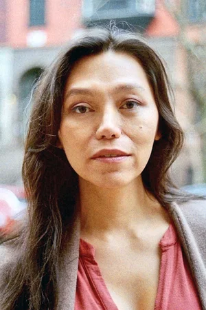  Isabel Sandoval