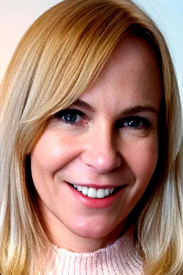  Marti Noxon